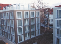 wohnhaeuser-ehrensteinstrasse-leipzig-fassadentafel-natura-genietet-1220m2-002