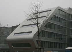 vorhang-kassetten-fassade-alucobond