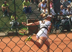 eternit-und-bobo-beim-tennis